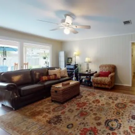 Buy this 4 bed apartment on 10011 Villa Lea Lane in Northfield Patio Homes, Houston