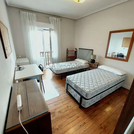 Rent this 5 bed apartment on Calle Seminario in 33007 Oviedo, Spain