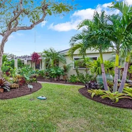 Image 2 - 2457 Northeast 26th Avenue, Coral Ridge, Fort Lauderdale, FL 33305, USA - House for sale