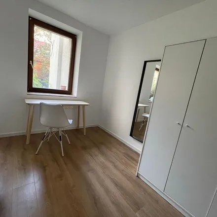 Rent this 2 bed apartment on Köbisstraße 5 in 04317 Leipzig, Germany
