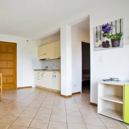 Image 9 - 20240 Ghisonaccia, France - Apartment for rent