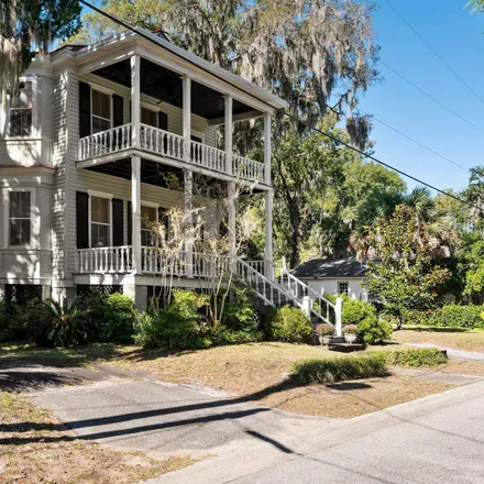 Buy this 3 bed house on 908 Scott Street in Beaufort, SC 29902