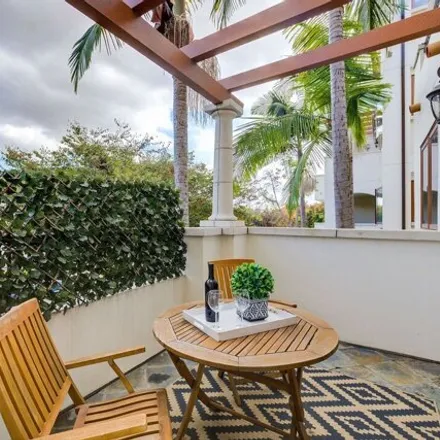 Image 6 - 287 Reeves Drive, Beverly Hills, CA 90212, USA - Condo for sale