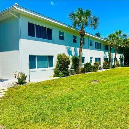 Rent this 1 bed condo on Hampton Inn Central Naples in 10th Street North, Collier County