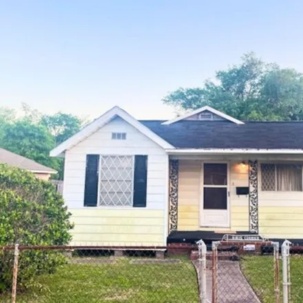 Buy this 2 bed house on 1949 May Street in Beaumont, TX 77705
