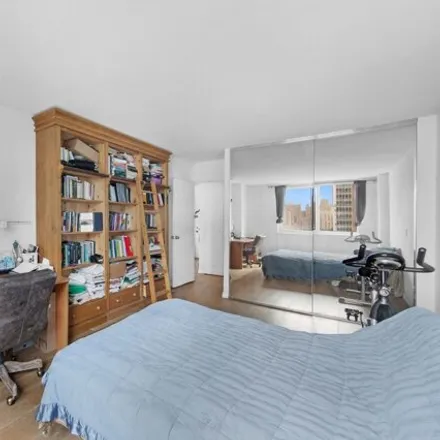 Image 5 - 1801 1st Avenue, New York, NY 10128, USA - Apartment for sale