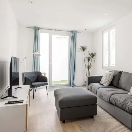 Rent this 2 bed apartment on Rua das Taipas 22 in 1250-154 Lisbon, Portugal