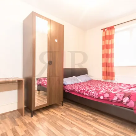 Rent this 3 bed apartment on Thomson House in Beckway Street, London
