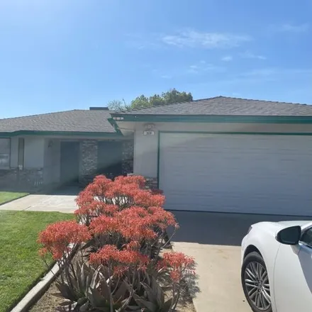 Rent this 3 bed house on 309 North Fordham Avenue in Fresno, CA 93727