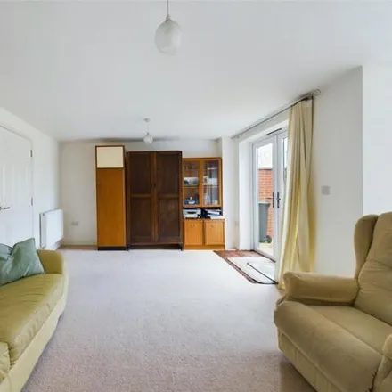 Image 6 - Coroners Court, Wellingtonia Gardens, Gloucester, GL4 3BP, United Kingdom - Townhouse for sale