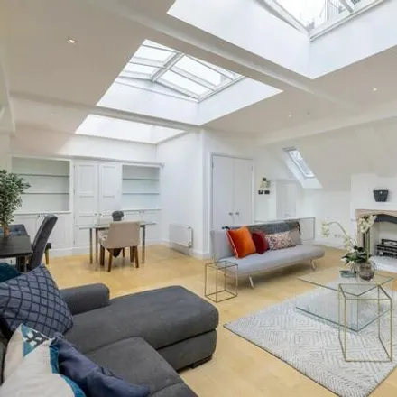 Image 1 - 8 Dilke Street, London, SW3 4JG, United Kingdom - House for rent