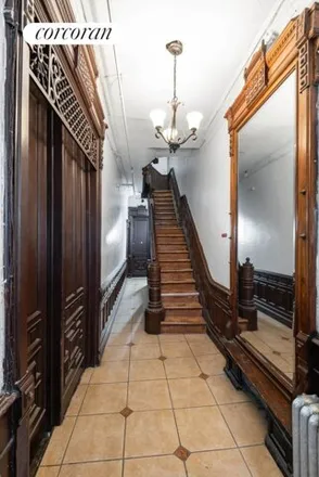 Image 3 - 114 West 71st Street, New York, NY 10023, USA - House for sale