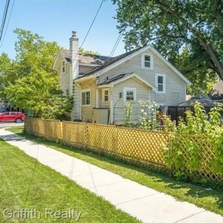 Image 5 - 331 2nd St, Brighton, Michigan, 48116 - House for sale