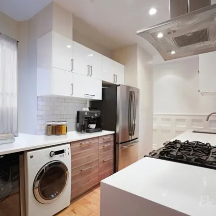 Image 3 - 340 West 19th Street, New York, NY 10011, USA - Apartment for sale