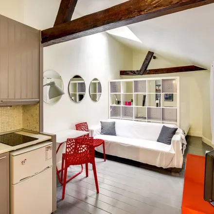 Rent this studio apartment on 75006 Paris