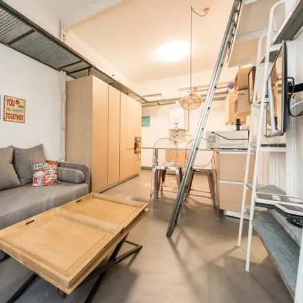 Rent this 3 bed apartment on Madrid in Calle del Alcalde Sáinz de Baranda, 32