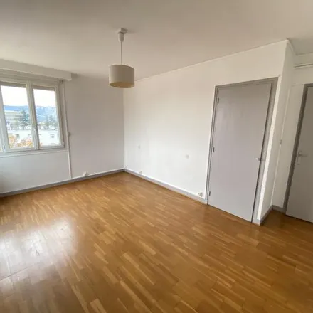 Image 3 - 150 Rue Faventines, 26000 Valence, France - Apartment for rent