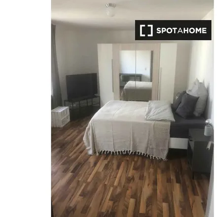 Rent this 2 bed room on Burgstraße 47 in 60389 Frankfurt, Germany