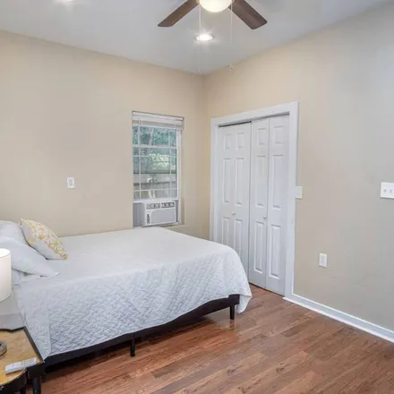 Rent this studio townhouse on 918 South Hackberry