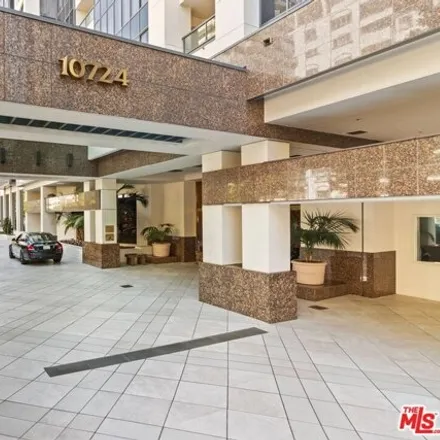 Rent this 1 bed condo on 10720 Wilshire Boulevard in Los Angeles, CA 90024
