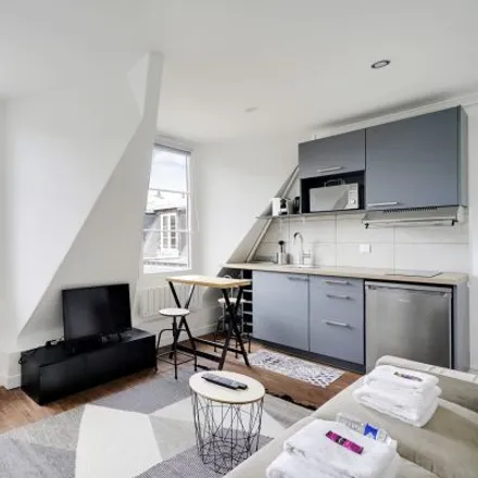 Rent this studio apartment on 61 Avenue Niel in 75017 Paris, France