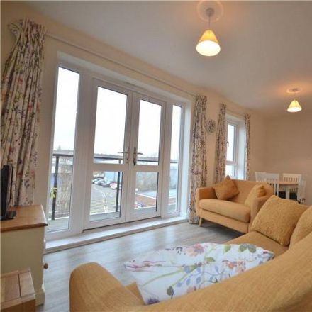 Rent this 2 bed apartment on unnamed road in Easthampstead, RG12 2GL