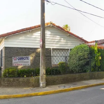 Buy this 2 bed house on José de la Peña 601 in Adrogué, Argentina