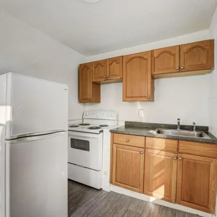 Image 7 - 4245 Ridge Avenue, Philadelphia, PA 19129, USA - House for sale