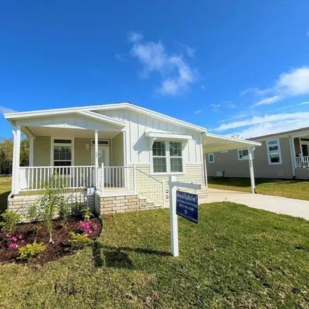 Buy this studio apartment on unnamed road in Brooksville, Hernando County