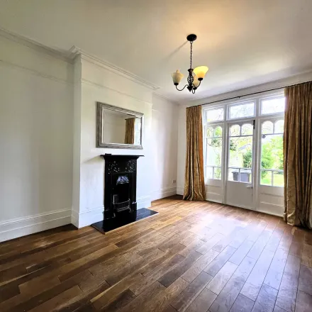 Rent this 4 bed duplex on Radnor Road in London, HA1 1RZ