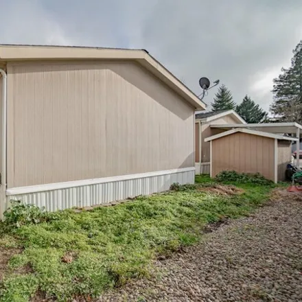 Image 5 - 10 E South Stage Rd Spc 215, Medford, Oregon, 97501 - Apartment for sale