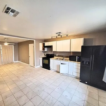 Image 6 - 2609 West McLellan Boulevard, Phoenix, AZ 85017, USA - Apartment for rent