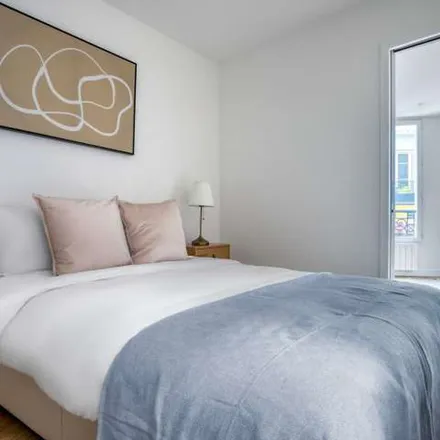 Rent this 1 bed apartment on 17 Avenue Mac-Mahon in 75017 Paris, France