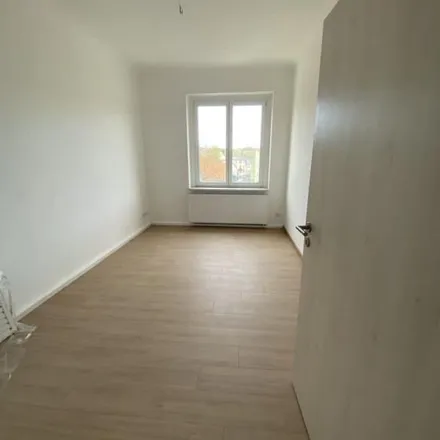 Rent this 2 bed apartment on Kursächsische Postmeilensäule in Markt, 09648 Mittweida