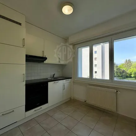 Image 4 - Route de Saint-Cergue 50, 1260 Nyon, Switzerland - Apartment for rent