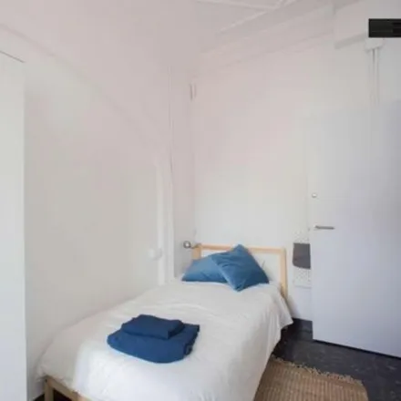 Rent this 7 bed room on La Majada in Carrer de Fèlix Pizcueta, 15