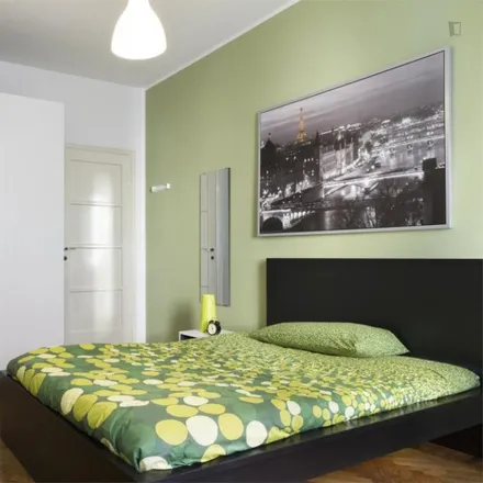 Rent this 3 bed room on Via Cristoforo Gluck in 35, 20125 Milan MI