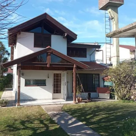 Buy this studio house on Ricardo Rojas 4400 in Claypole, Argentina