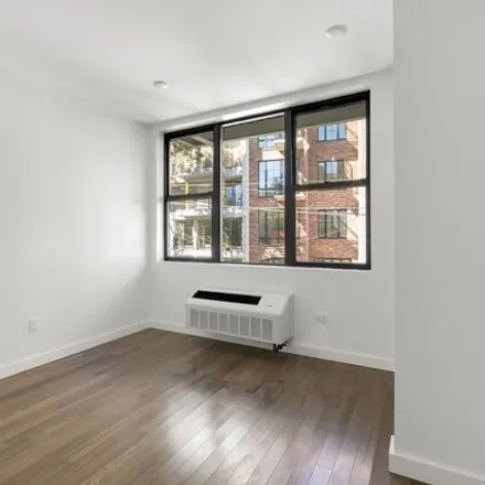 Image 2 - 3 Orient Avenue, New York, NY 11211, USA - Apartment for rent