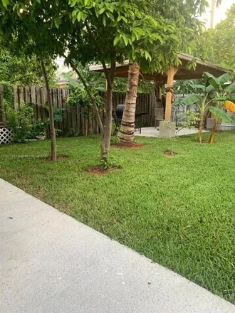 Image 4 - 511 Nw 48th St, Miami, Florida, 33127 - House for sale