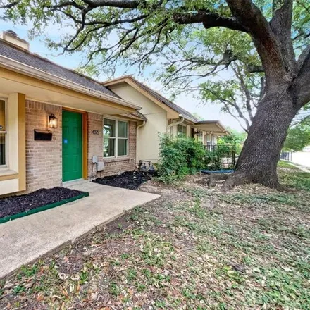 Buy this 2 bed house on 14025 Brookgreen Dr in Dallas, Texas