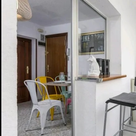 Image 14 - Madrid, Calle de Godella, 28021 Madrid - Apartment for rent