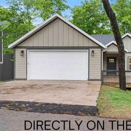 Buy this 3 bed house on 21 Burnham Drive in Bella Vista, AR 72715