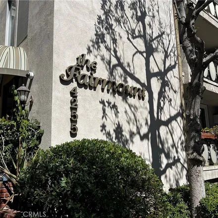 Buy this 2 bed condo on 4241 West 5th Street in Los Angeles, CA 90020