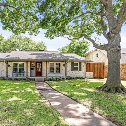 Buy this 4 bed house on 454 Summit Drive in Richardson, TX 75081