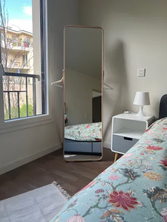 Rent this 2 bed apartment on 35 Rue de la Vanne in 92120 Montrouge, France