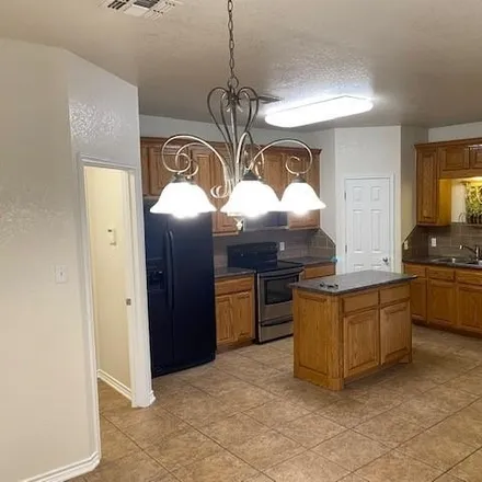 Image 3 - 1701 East Avenue H, Temple, TX 76501, USA - House for rent