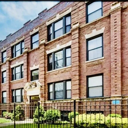 Rent this 2 bed condo on 4218-4228 South Champlain Avenue in Chicago, IL 60653