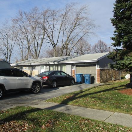 Rent this 3 bed house on 1470 Lincoln Place in Calumet City, IL 60409