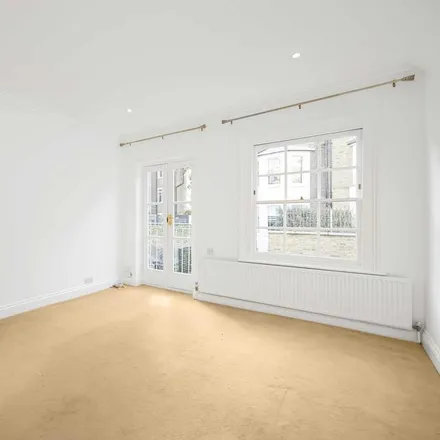 Rent this 2 bed house on 12 Queen's Gate Mews in London, SW7 5QJ